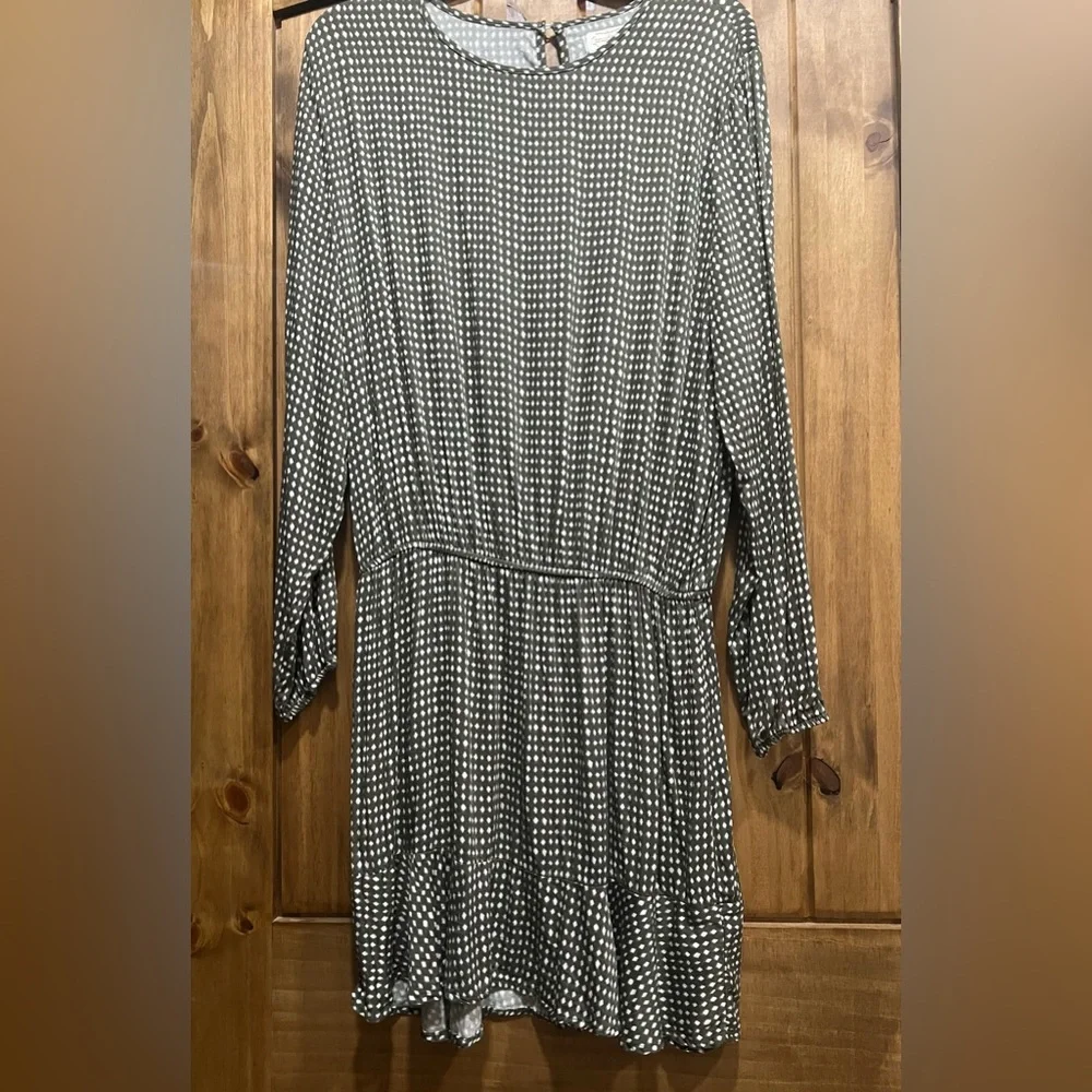 Mud Pie Polka Dot Long Sleeve Dress in Green and White - Picture 3 of 7